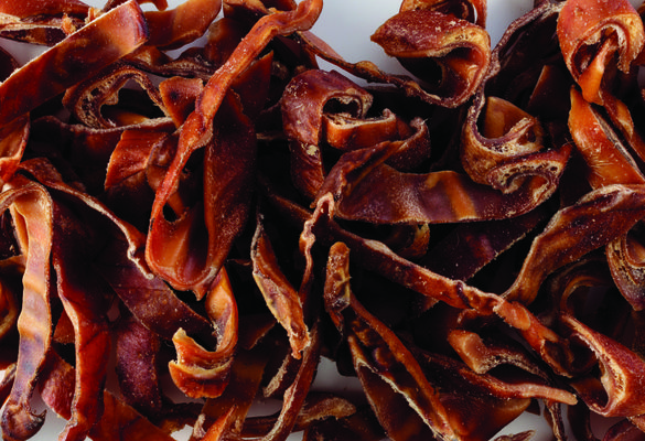 dt014 smoked pig ear strips dog treats