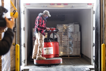 United Rentals Food Bank Donation 00014