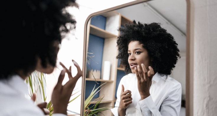 Severe acne medicine isotretinoin: What are the risks?