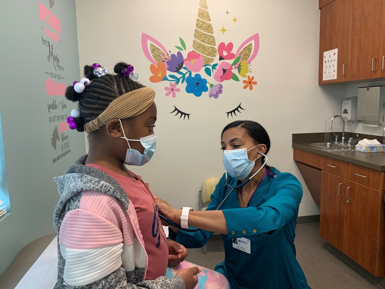 Dr.KymSeldenandpatient_04ef51f6-d9af-4fcd-bbcd-89304e52492e-prv