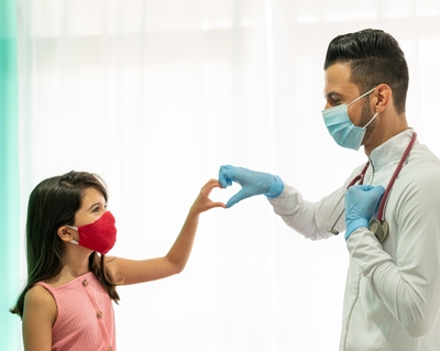 CTA Latino child and doc