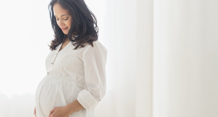 When should expectant moms head to the hospital?