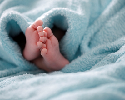 baby feet newborn peds pediatrician childbirth pregnancy maternity