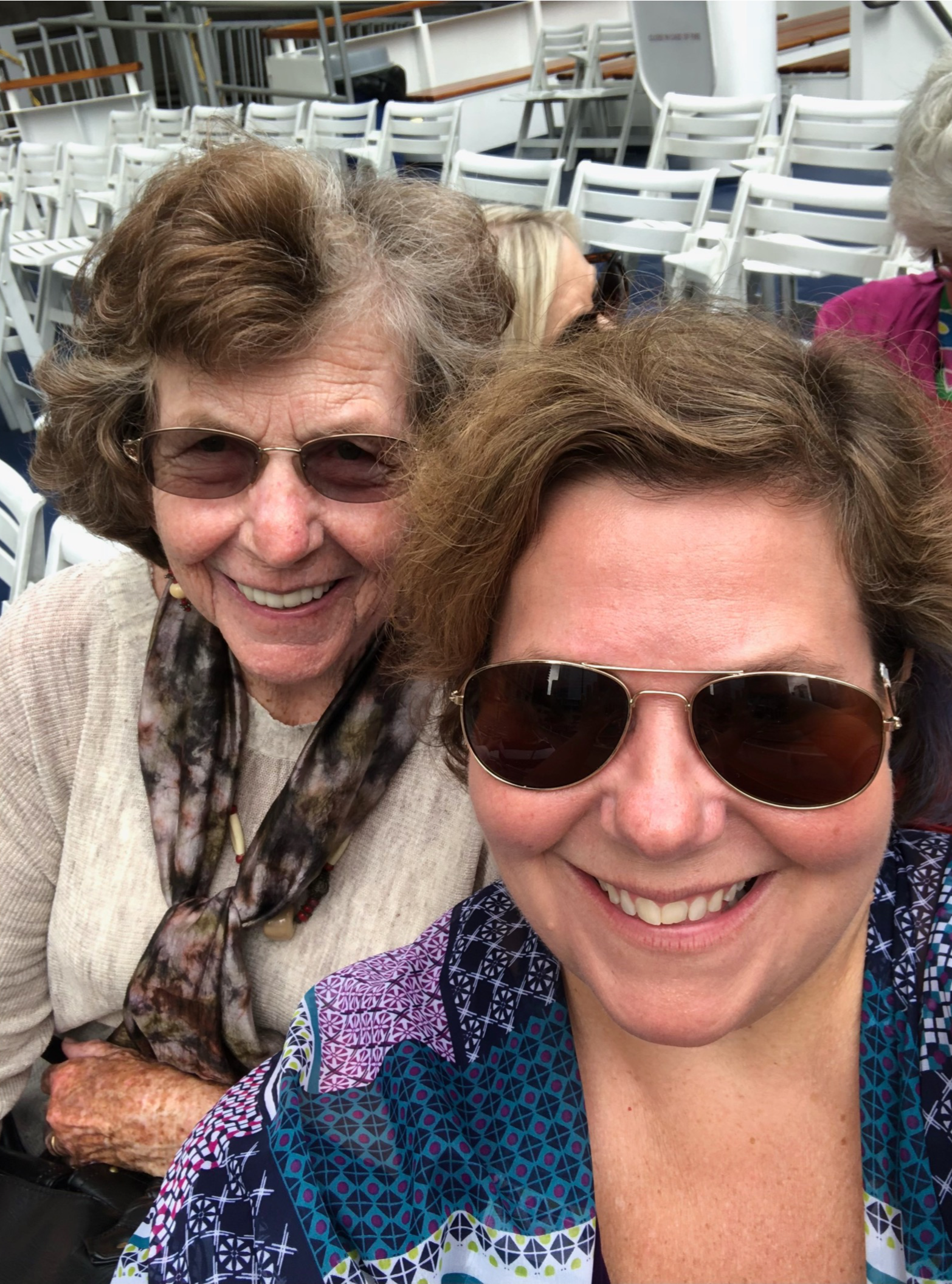 Caroline Hanes and mom Evva