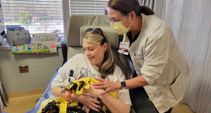 The NICU sisterhood: A mother, a nurse and a committed volunteer