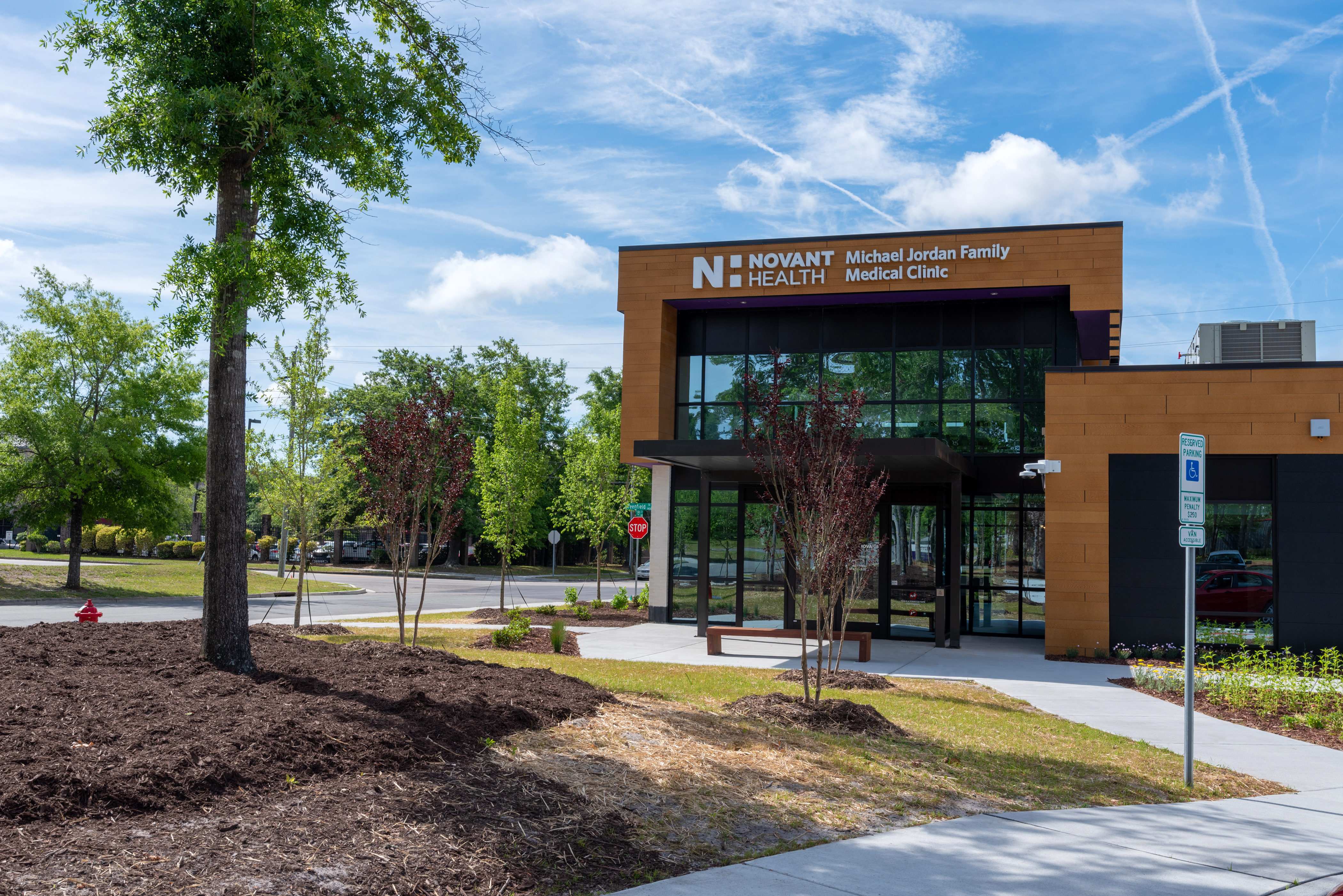 NH MJ Clinic_ILM_PLC_240503_013