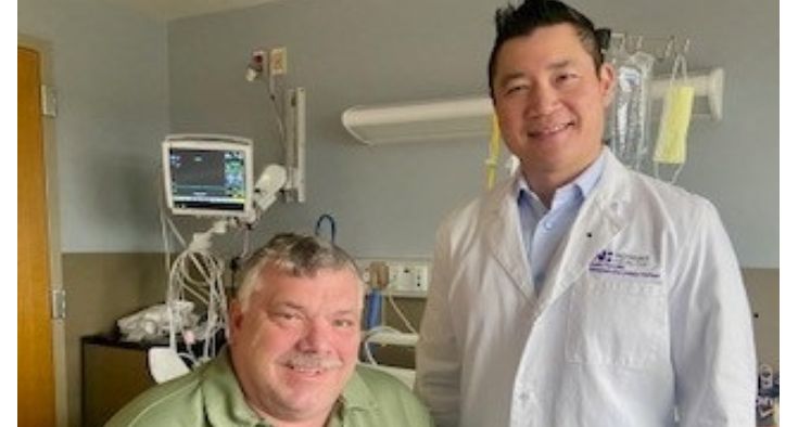 Patient James Caviness with Dr. Frank Chen 003