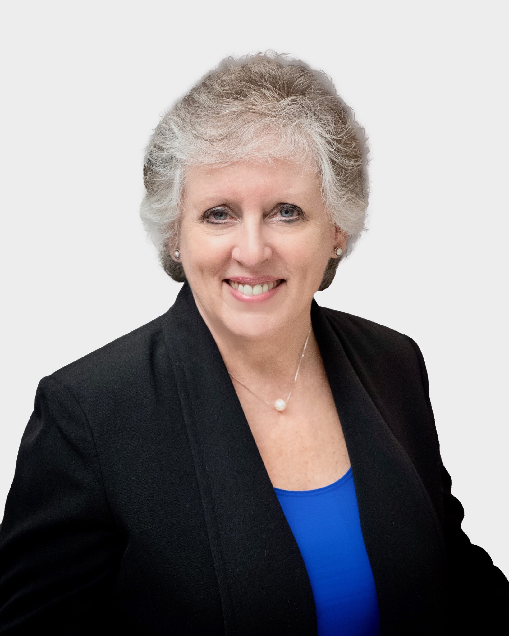 2023 Professional Photo White Background - Sandy Harrison