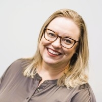 Jennelle Hallock head shot_Nov 2024
