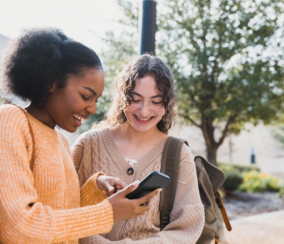 Helping Youth Avoid the Summer Social Media Surge