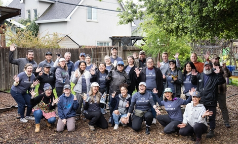 Alchemist Sacramento group photo day of service
