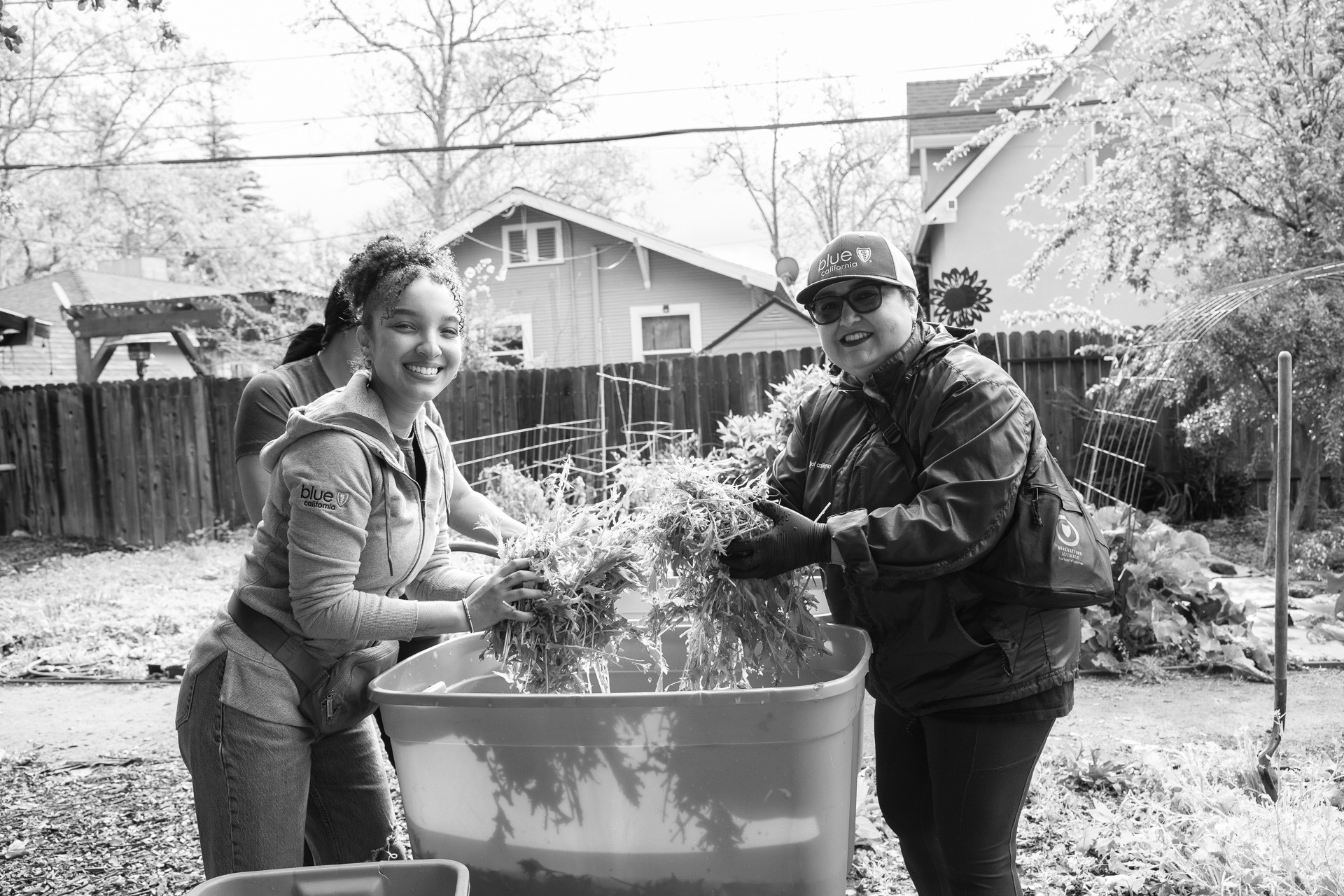 3-31-volunteer-25_b_w