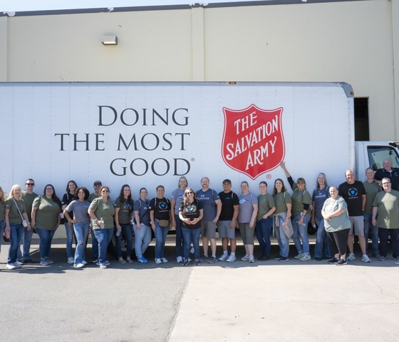 Blue Shield of California Volunteers Team Up With The Salvation Army to Support Veterans and Families In Need