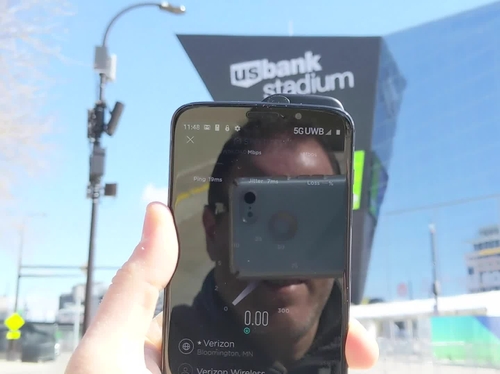 5G Moto Mod/Small cells