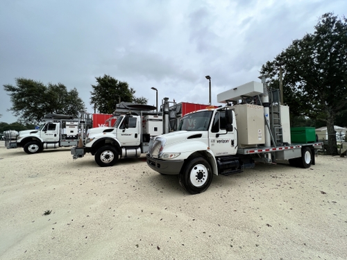 ɧƵ Emergency Response Vehicle  Trucks
