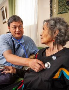 Una iniciativa enfocada en el cuidado de alto contacto y basado en datos es responsable del crecimiento rápido del programa de atención a domicilio Landmark de Blue Shield of California en su primer año