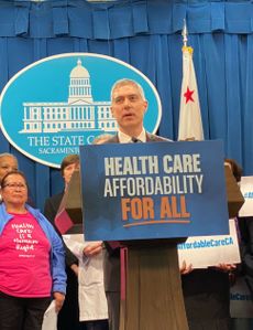 Blue Shield of California se suma a la coalición que apoya la iniciativa del gobernador Newsom de reducir los costos sanitarios a través de la Oficina de Accesibilidad de la Atención Médica