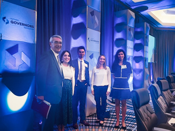 De izquierda a derecha: Dr. Mark Hyman Rapaport, Cameron DeTello, Matthew Diep, Alison Malmon, Antoinette Mayer