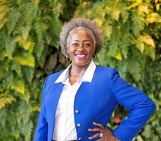 LAS MUJERES QUE ESTÁN TRANSFORMANDO LA ATENCIÓN DE LA SALUD: JACKIE EJUWA