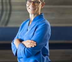 Nina Birnbaum headshot