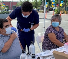 L.A. Care Health Plan Y Blue Shield Promise Health Plan Ofrecen Vacunas Gratuitas Contra La Gripe Y El COVID-19 en Sus Centros De Recursos Comunitarios en El Condado De Los Ángeles