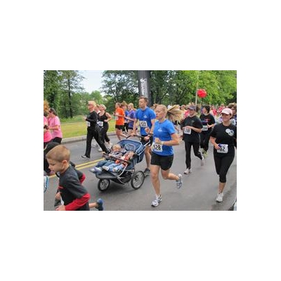 Stroll for Strong Kids Kicks Off Miracle Weekend