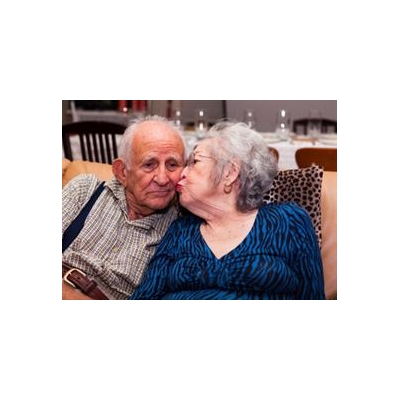 JAMA Study Offers Hope to Caregivers of Alzheimer's Patients