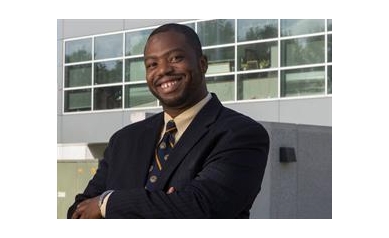 Nelson Receives International Honor for HIV Disparities Research