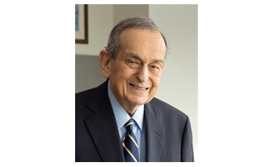 Arthur Moss Receives Heart Rhythm Society’s Pioneer in Cardiac Pacing and EP Award