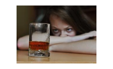 Study Pokes Holes in Fetal Alcohol Hypothesis