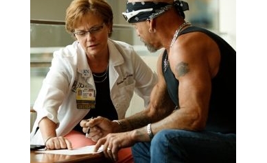 In the Chaos of Diagnosis, Nurse Navigators Clear a Path for Care