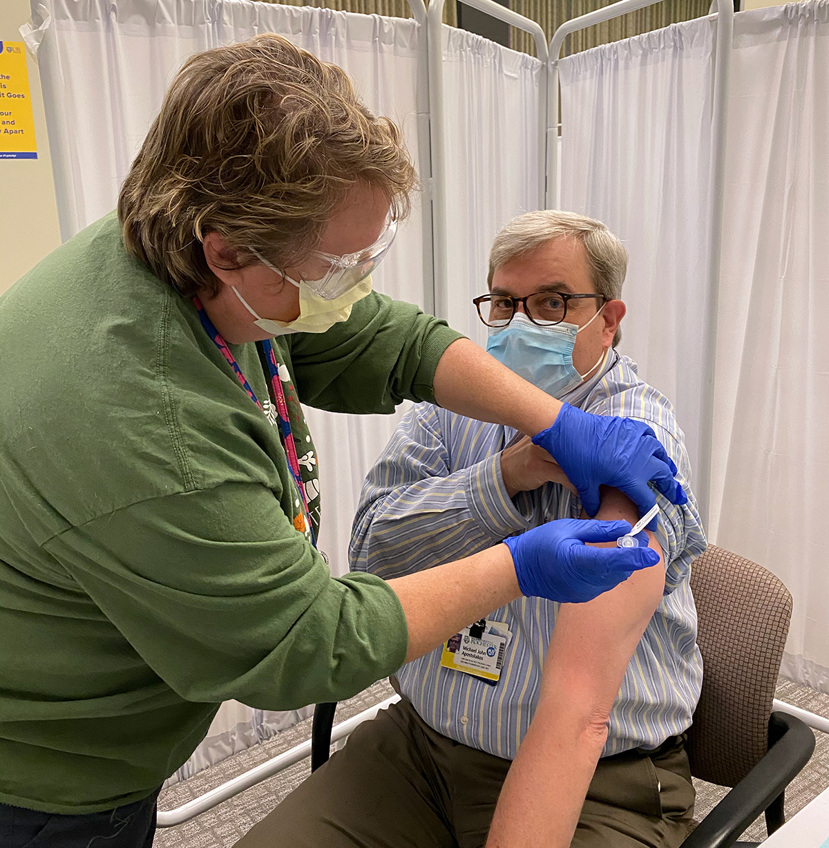 Michael Apostolakos, MD