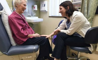 New Tool Helps Seniors with Breast Cancer Make Chemotherapy Decisions
