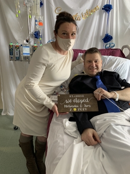 Couple weds in hospital while awaiting heart transplant