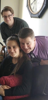 Couple weds in hospital while awaiting heart transplant 