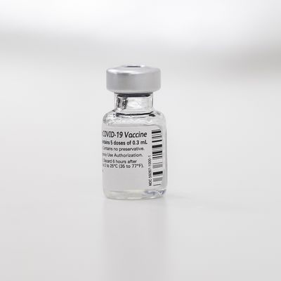 2020-12-14_COVID_vaccination_501