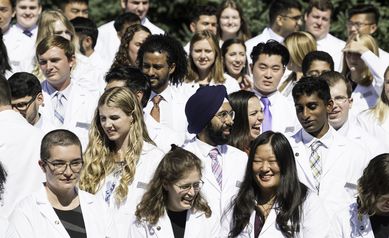 2022-08-12_White_Coat_ceremony_1044_
