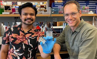 Ben Frisch and Azmeer Sharipol - tissue chip 2022 2