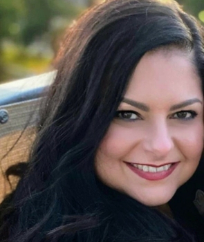 Toni Masci, an ovarian cancer survivor, took part in a clinical trial at Wilmot Cancer Institute.