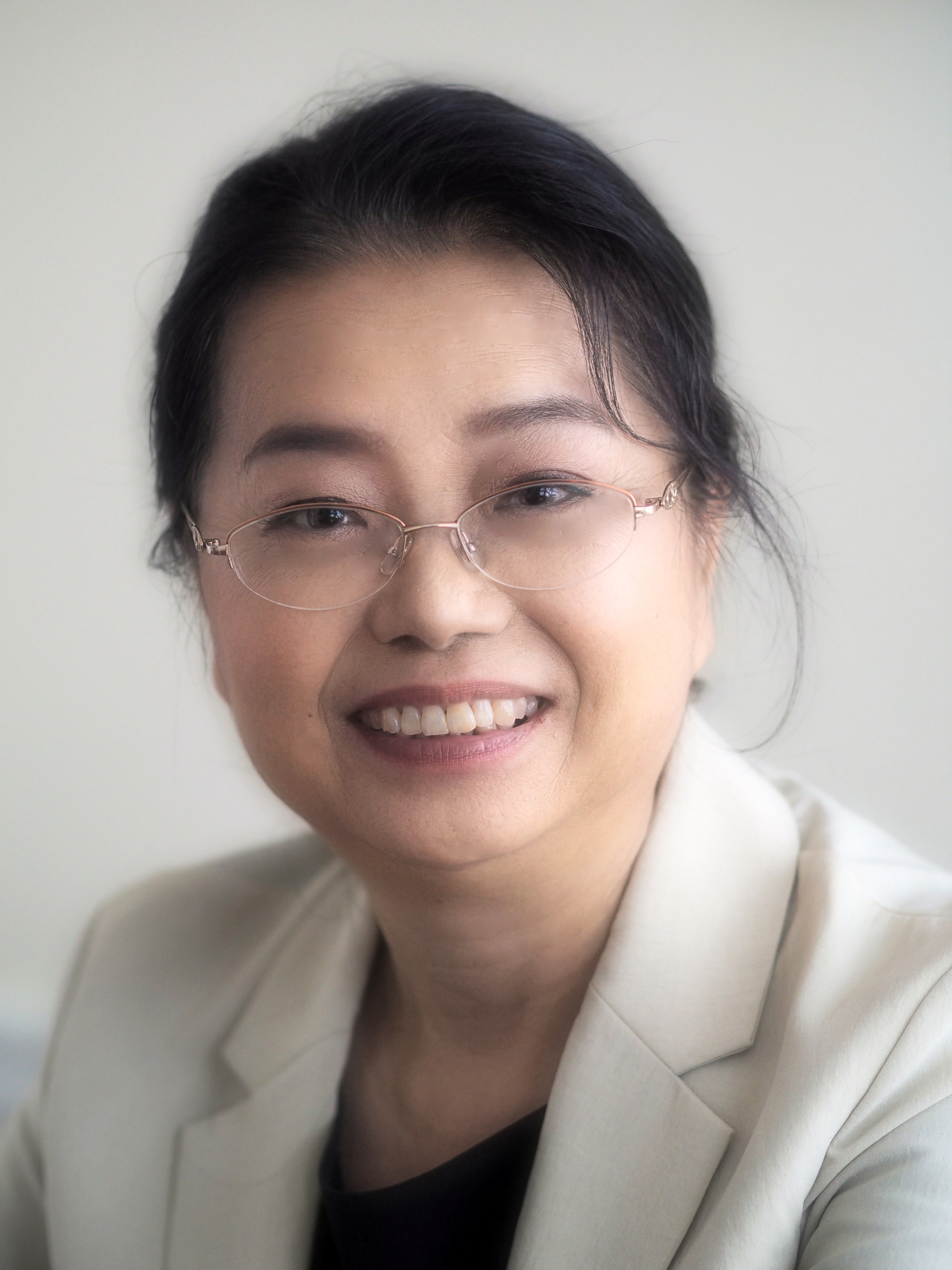 portrait of Dr. Luan