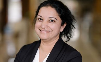 SMohile_Final headshot - 2021