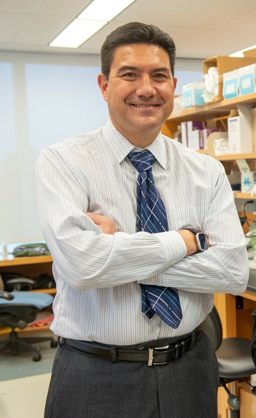 Dr. Darren Carpizo, MD, PhD, surgeon-scientist who studies pancreatic cancer