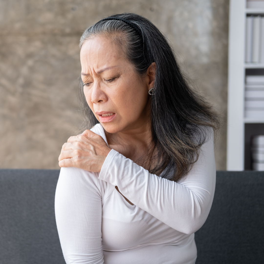 Woman experiences shoulder pain--a potential sign of heart attack for some.