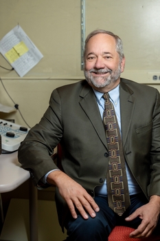 Shawn Newlands, MD, PhD, is a neuroscientist and cancer surgeon. His medical practice specializes in head and neck cancers, while his research focuses primarily on the vestibular system, particularly in recovery from injuries to the inner ear.