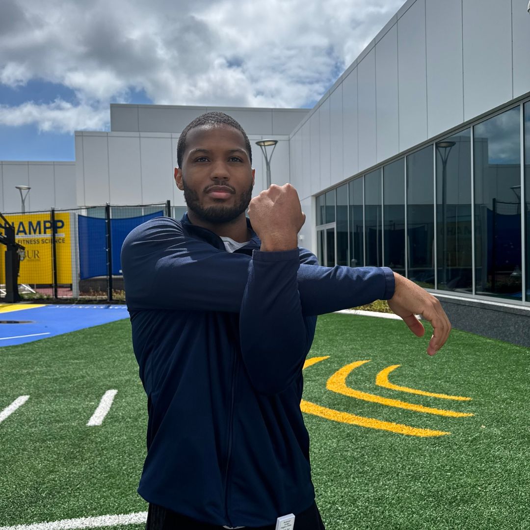shoulder stretch right