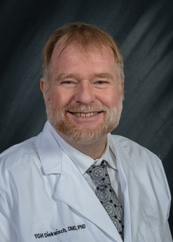 a portrait of Dr. Thomas Diekwisch.