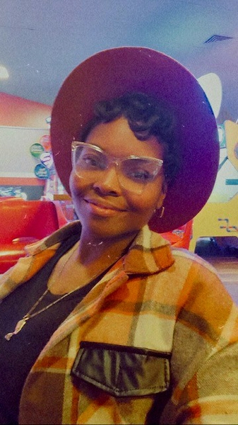 Selfie of Ashley in hat