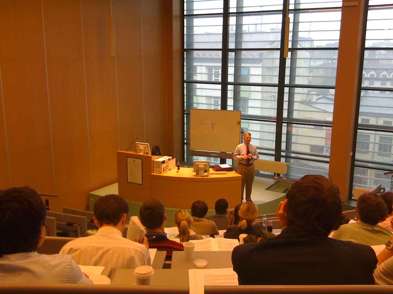 Image of Ralph Józefowicz, MD, teaching medical students at Jagiellonian University in Krakow, Poland