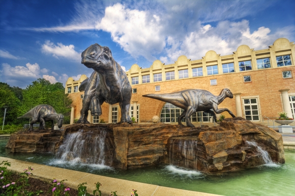 FB_Dinosaur Plaza