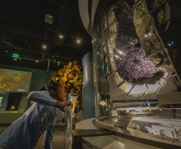 Perot_geode